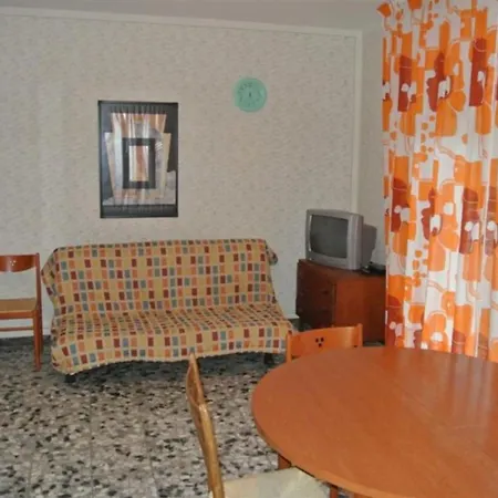 Apartment Lovely Vacation Retreat Just 350 M From The *