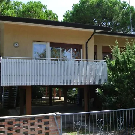 Lovely Vacation Retreat Just 350 M From The * Bibione