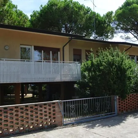 Lovely Vacation Retreat Just 350 M From The * Bibione