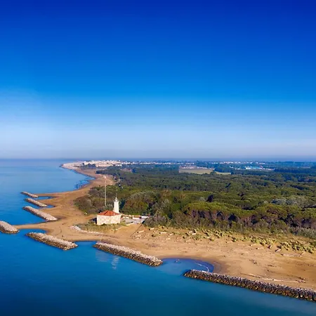 Apartment Lovely Vacation Retreat Just 350 M From The