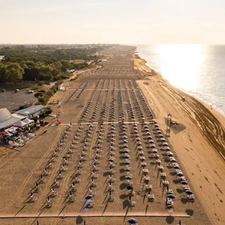 Lovely Vacation Retreat Just 350 M From The
