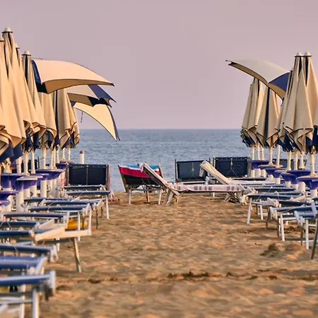 Lovely Vacation Retreat Just 350 M From The Bibione