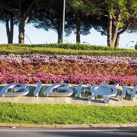 Lovely Vacation Retreat Just 350 M From The Bibione