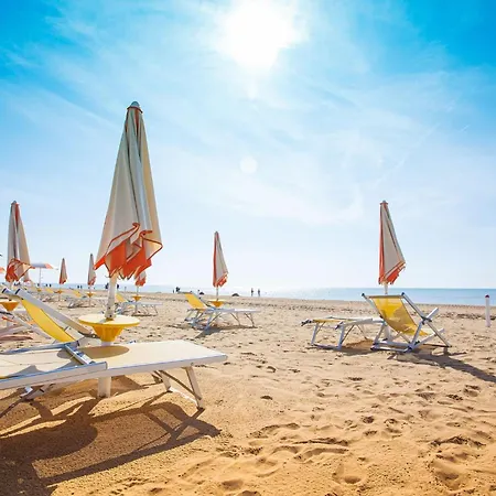 Lovely Vacation Retreat Just 350 M From The * Bibione